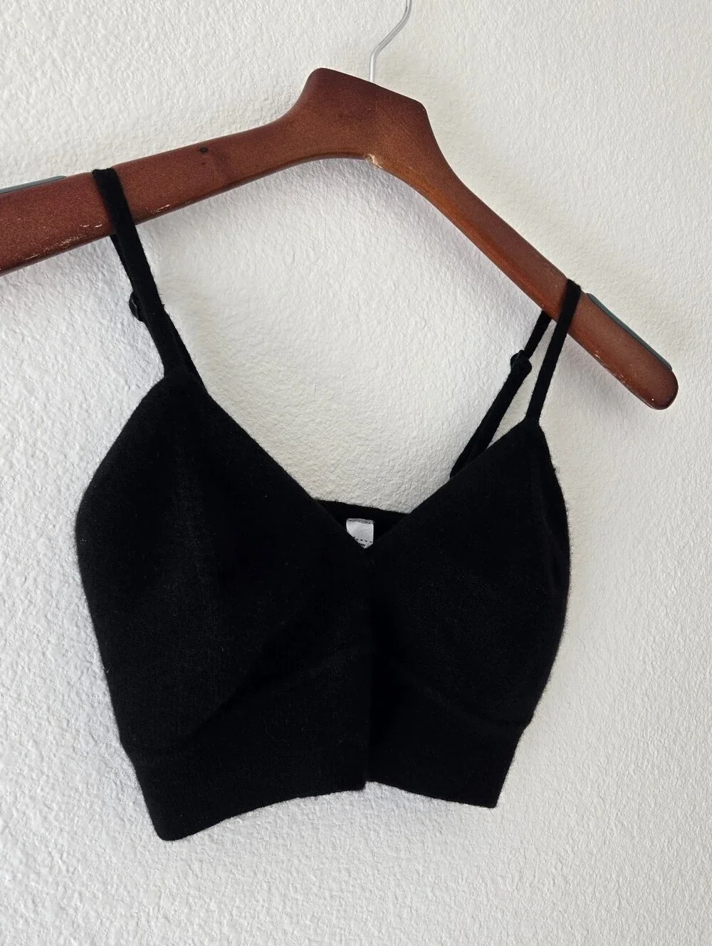 Alo Yoga Cashmere Jet Set Bra in Black XS  Quite Luxury Athlesure Bralette